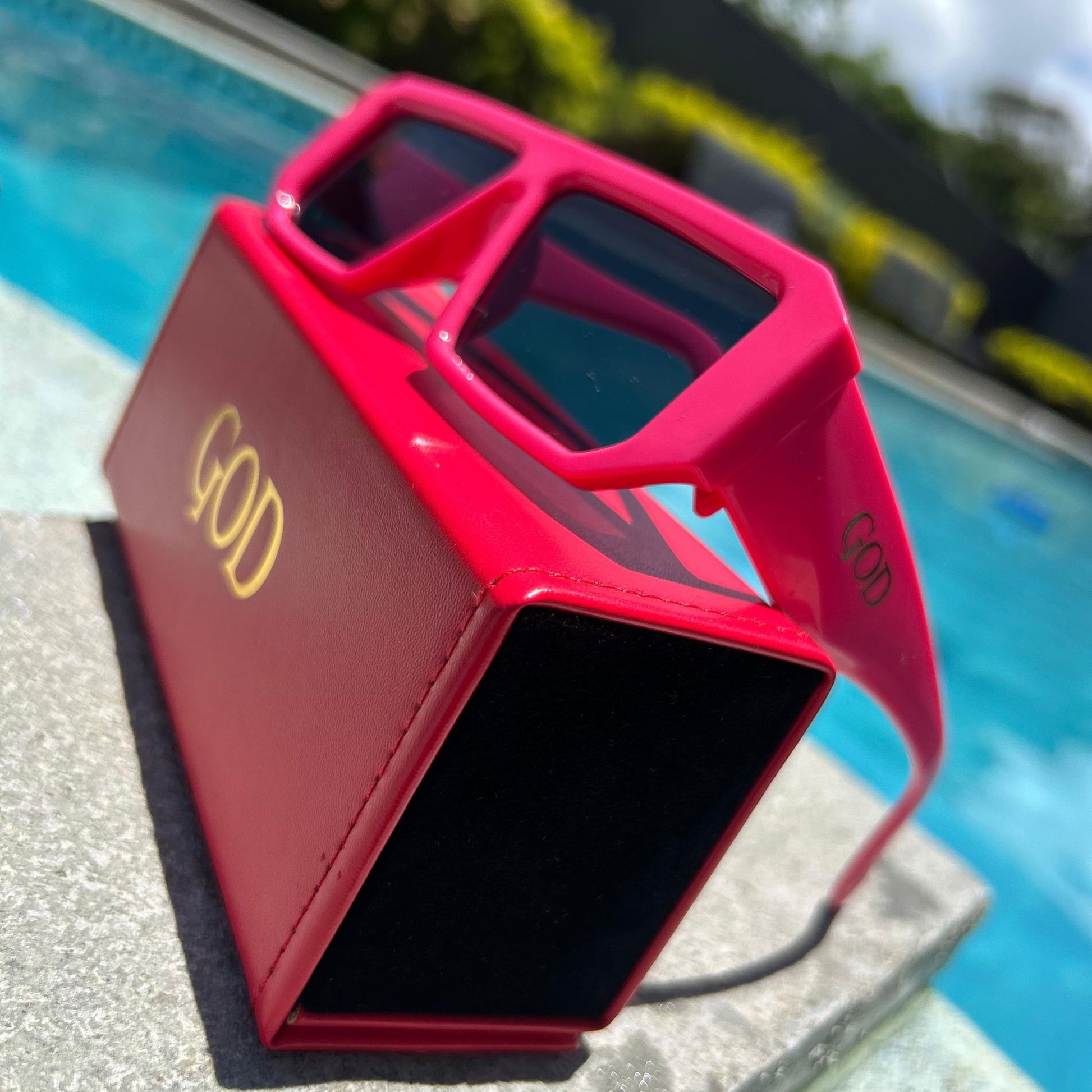 Bold Square Frame Sunglasses