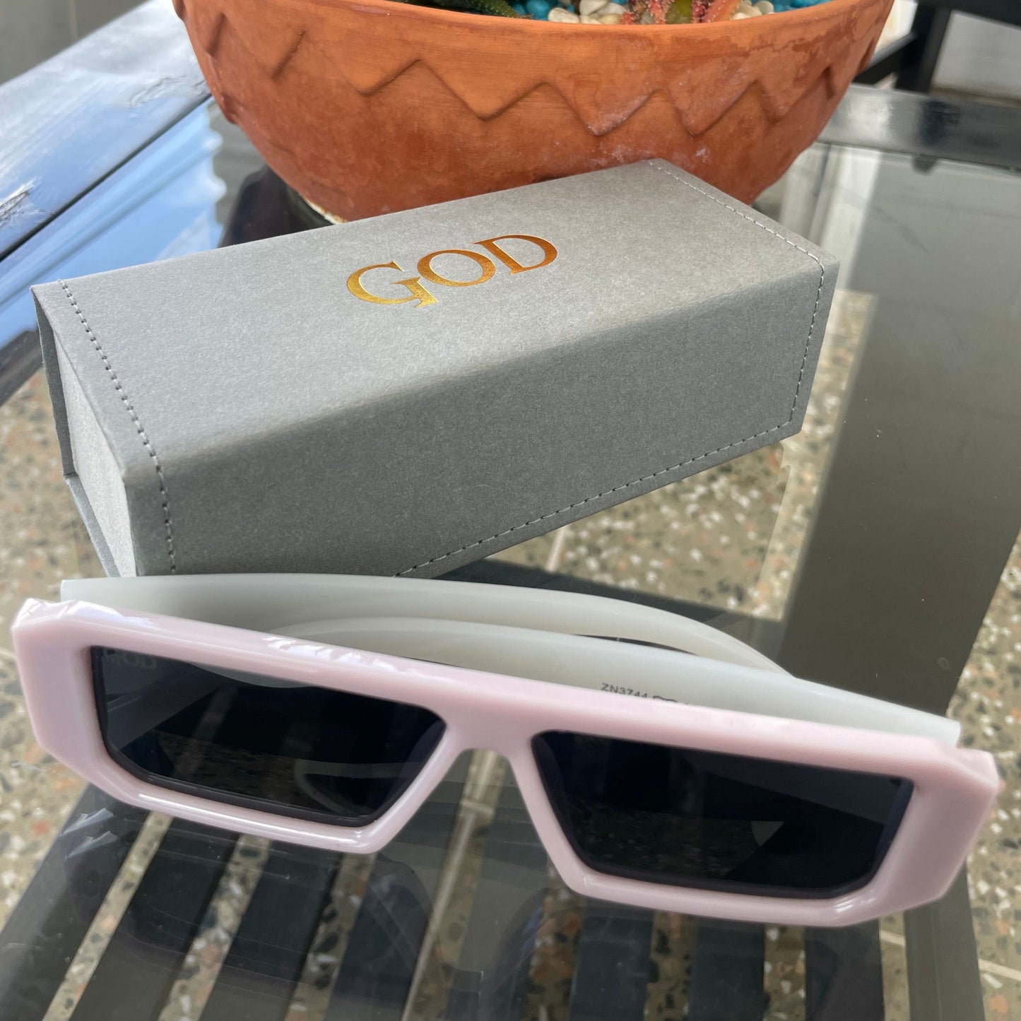 Bold Square Frame Sunglasses